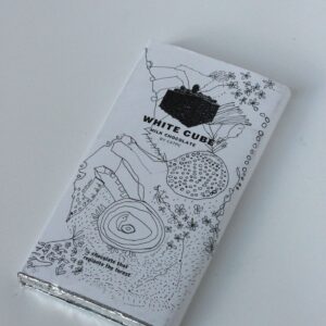 White Cube: milk chocolate bar